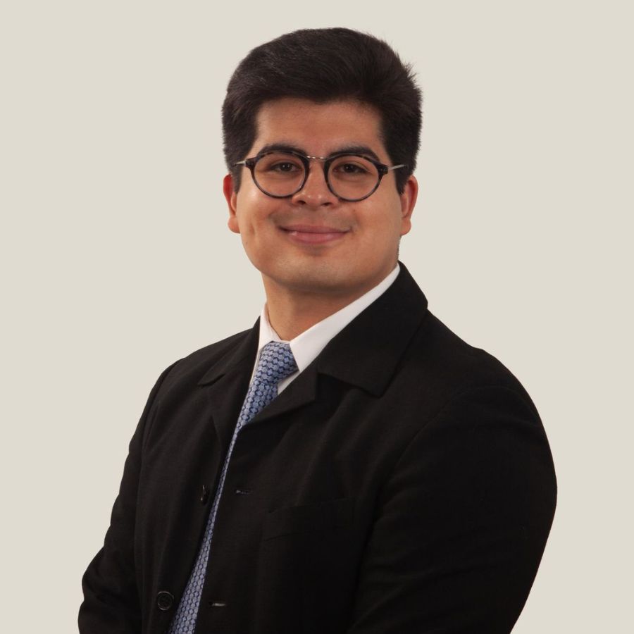 990 Mauricio alfaro
